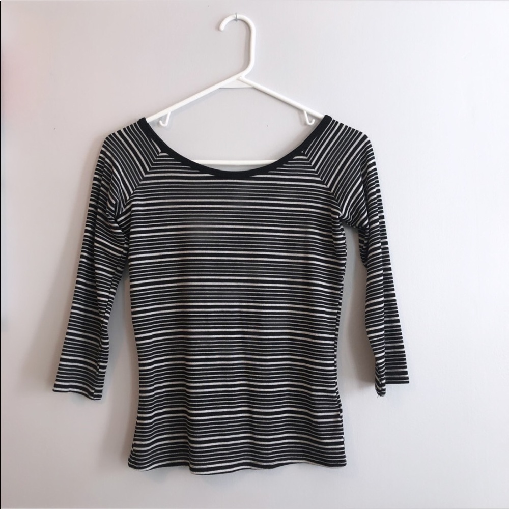 Off-the-shoulder B&W striped top